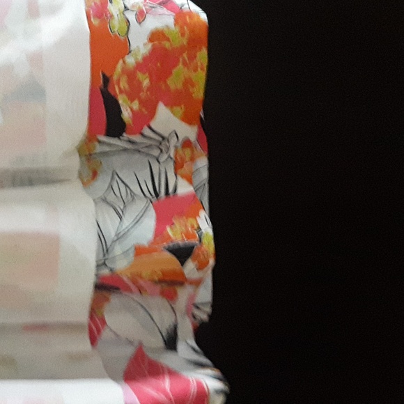 Top - Picture 3 of 3